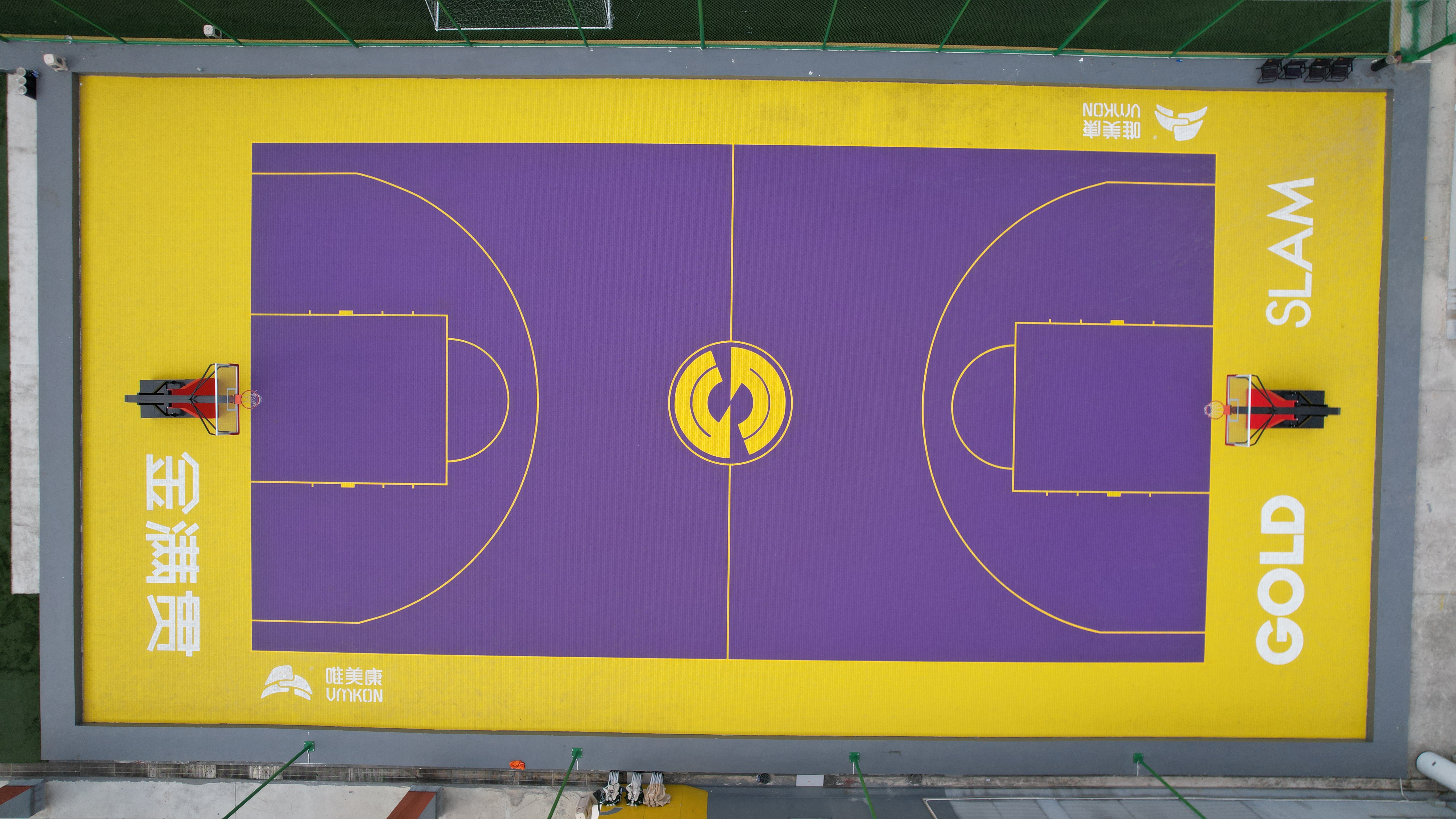 廣州金滿貫網(wǎng)球俱樂部 戶外籃球場(chǎng)